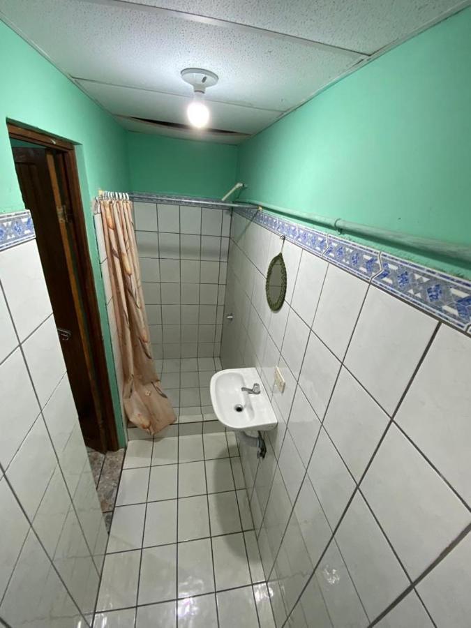 Hospedaje Catalinass Libéria Quarto foto